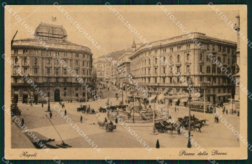 Napoli Città Piazza Borsa Tram PIEGHINE cartolina MX5196 – fronte