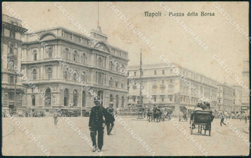 Napoli Città Piazza Borsa Vigile Ragozino 22080 cartolina MX5314 – fronte