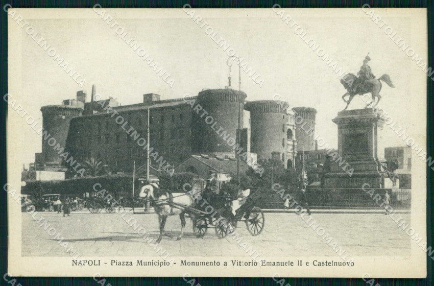 Napoli Città Piazza Municipio Monumento Vittorio Emanuele II cartolina MX5642 – fronte
