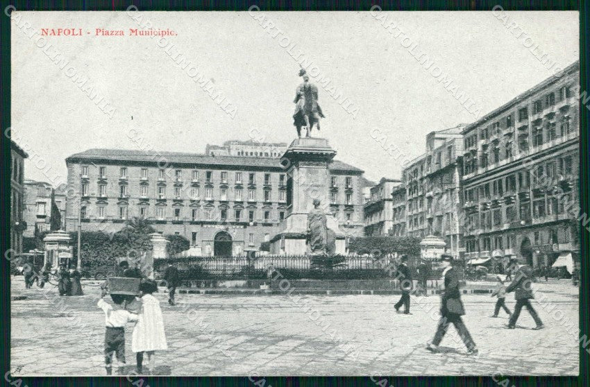 Napoli Città Piazza Municipio cartolina MX5924 – fronte