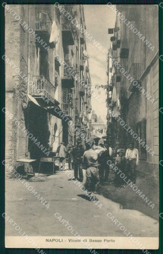 Napoli Città Vico Basso Porto STRAPPINO cartolina MX6117 – fronte