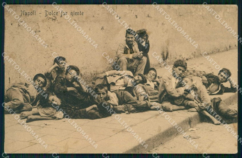 Napoli Città Costumi Dolce far Niente cartolina MX7128 – fronte