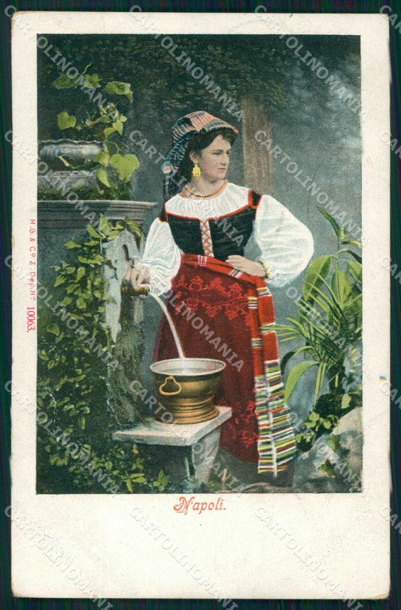 Napoli Città Tipi Napoletani Donna Fontana cartolina MX7523 – fronte