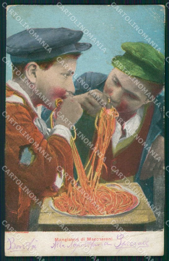 Napoli Città Costumi Mangia Maccheroni PIEGA cartolina MX7657 – fronte