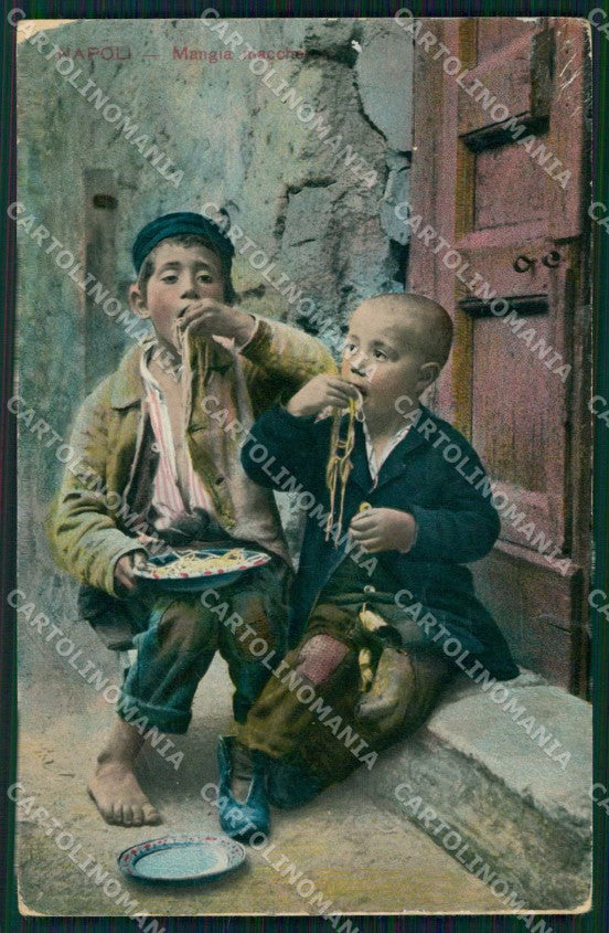 Napoli Città Costumi Mangia Maccheroni cartolina MX7799 – fronte