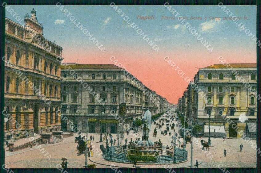 Napoli Città Corso Umberto I Piazza Borsa PIEGHINA cartolina MX7974 – fronte
