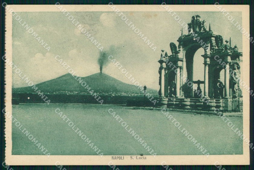 Napoli Città Santa Lucia Vesuvio cartolina MX8054 – fronte
