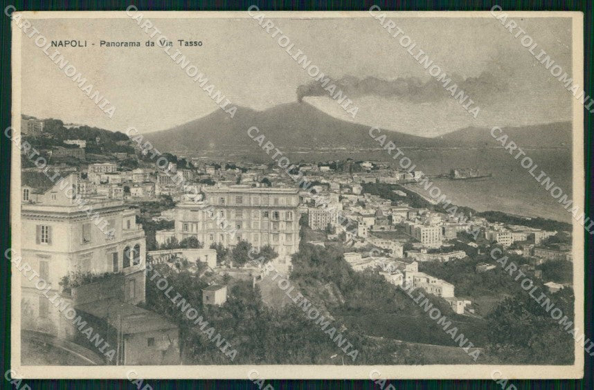 Napoli Città Veduta da Via Tasso Vesuvio cartolina MX8192 – fronte