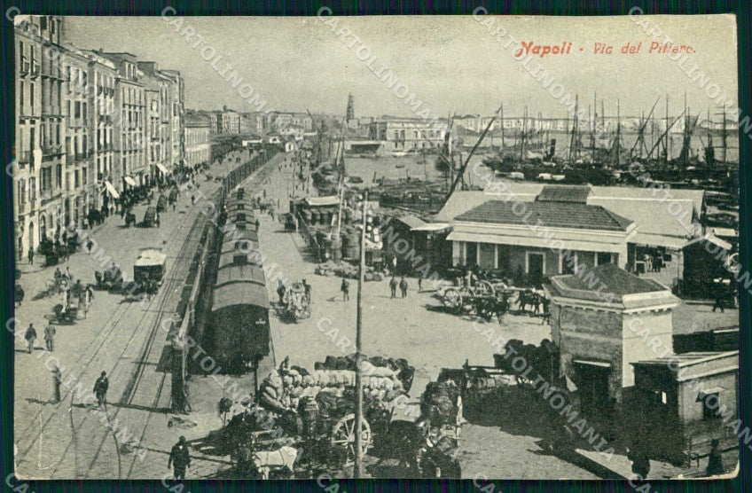 Napoli Città Via Piliero Barche Treno Tramway Cavallo cartolina MX8270 – fronte