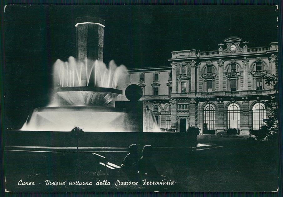 Cuneo città Stazione Fontana Foto FG cartolina MZ0736 – fronte