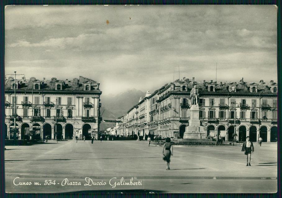 Cuneo città Piazza Duccio Galimberti PIEGA Foto FG cartolina MZ0750 – fronte