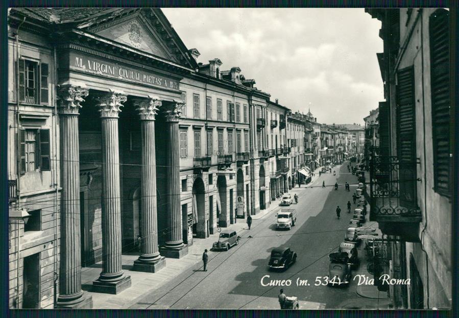 Cuneo città Via Roma Auto Foto FG cartolina MZ0834 – fronte