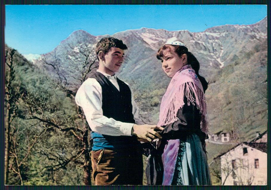 Cuneo Monterosso Grana Santa Lucia Costumi PIEGA Foto FG cartolina MZ1443 – fronte