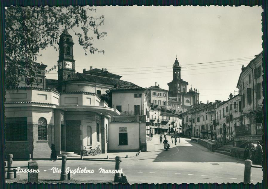Cuneo Fossano Via Guglielmo Marconi Foto FG cartolina MZ1495 – fronte