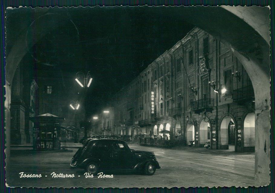 Cuneo Fossano Via Roma Auto Foto FG cartolina MZ1499 – fronte