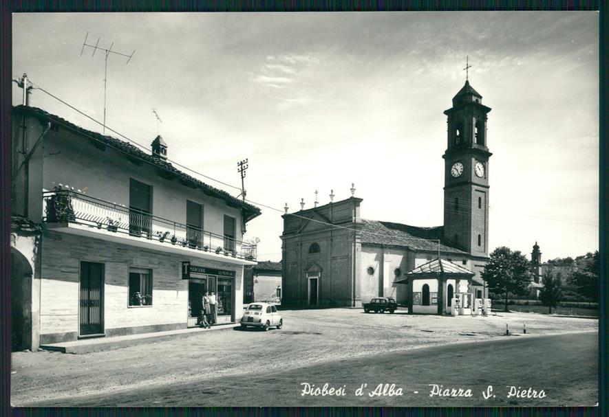 Cuneo Piobesi d'Alba Piazza San Pietro Auto Foto FG cartolina MZ1886 – fronte