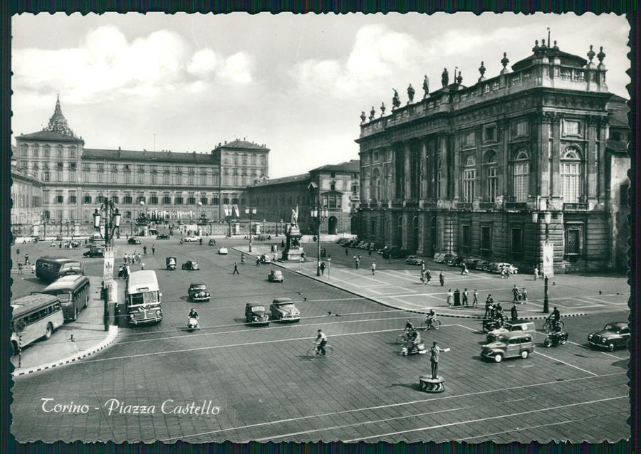 Torino città Piazza Castello Corriere Auto Foto FG cartolina MZ2458 – fronte
