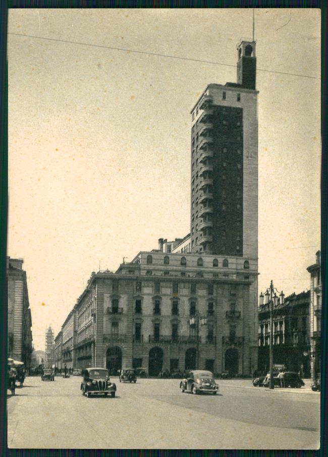 Torino città Piazza Castello Grattacelo Auto Foto FG cartolina MZ2461 – fronte