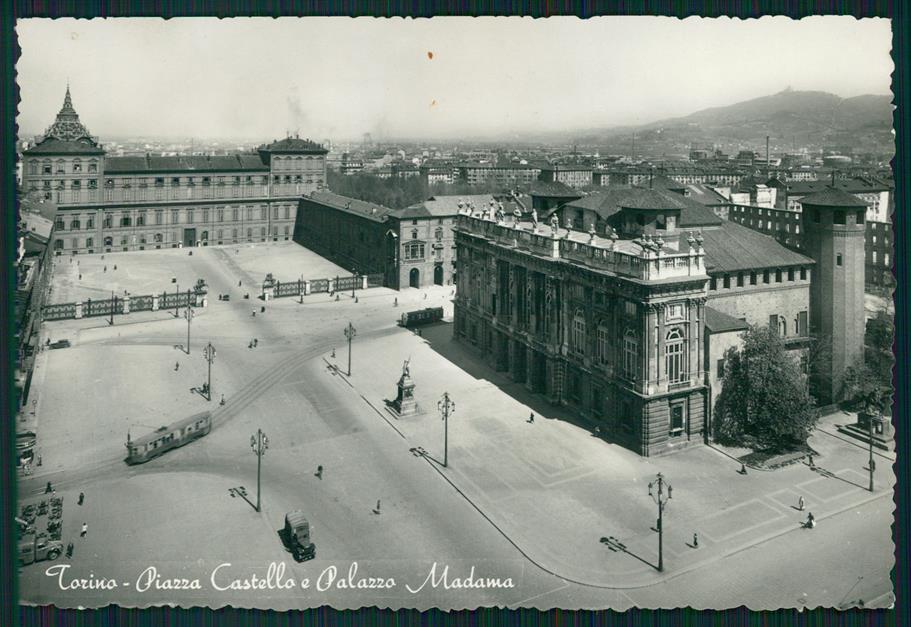 Torino città Piazza Castello Palazzo Madama Tram Foto FG cartolina MZ2481 – fronte