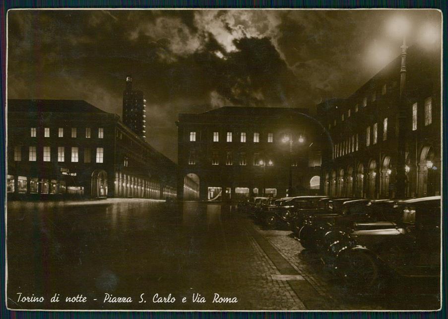 Torino città Piazza San Carlo Chiaro di Luna PIEGHE Foto FG cartolina MZ2510 – fronte