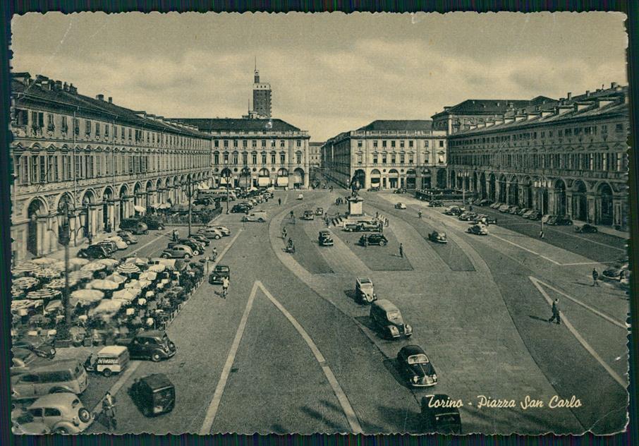 Torino città Piazza San Carlo Auto PIEGATA FG cartolina MZ2530 – fronte