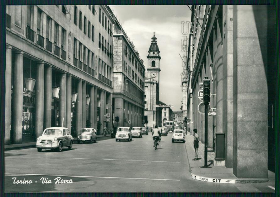Torino città Via Roma Auto Foto FG cartolina MZ2548 – fronte