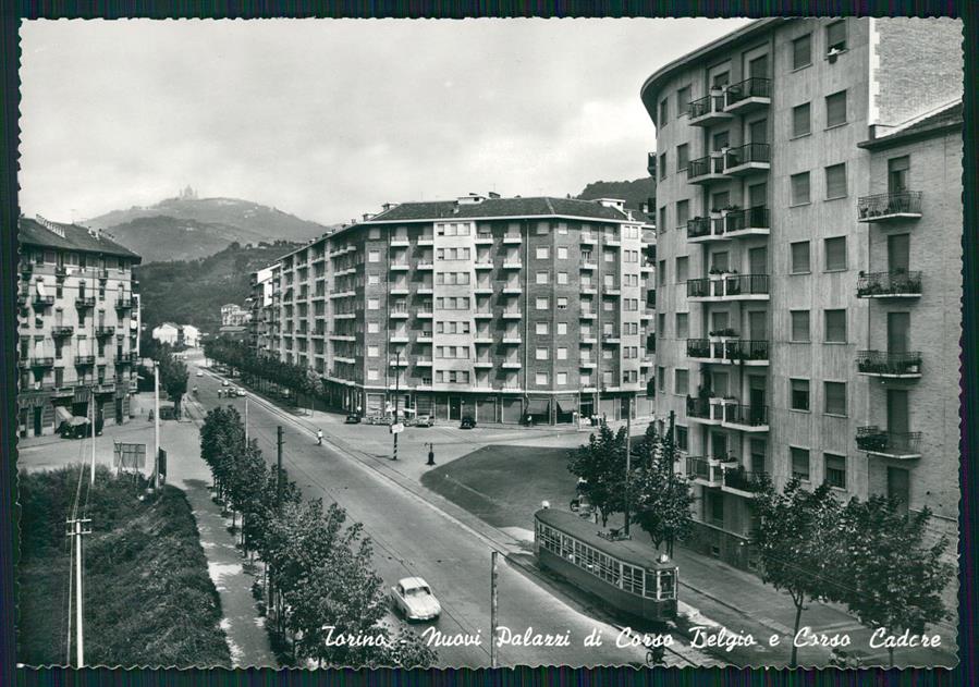 Torino città Valentino Auto Foto FG cartolina MZ2662 – fronte