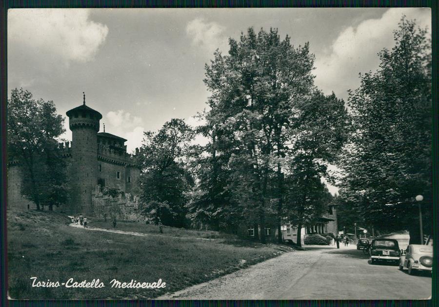 Torino città Castello Medioevale Auto Foto FG cartolina MZ3188 – fronte