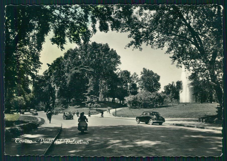 Torino città Valentino Auto Vespa PIEGHINA Foto FG cartolina MZ3295 – fronte