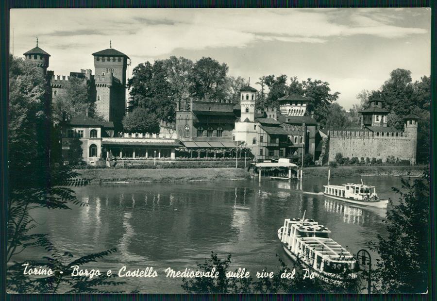 Torino città Borgo Castello Medioevale Po Battelli FG cartolina MZ3302 – fronte