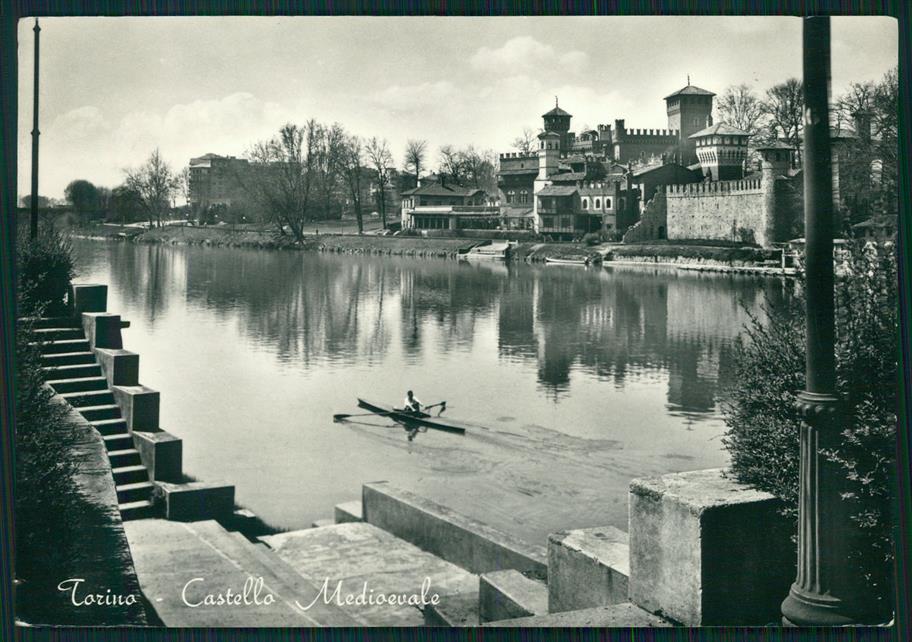 Torino città Castello Medioevale Po Barca Foto FG cartolina MZ3307 – fronte