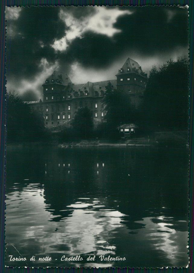 Torino città Castello Valentino Chiaro di Luna PIEGA Foto FG cartolina MZ3311 – fronte