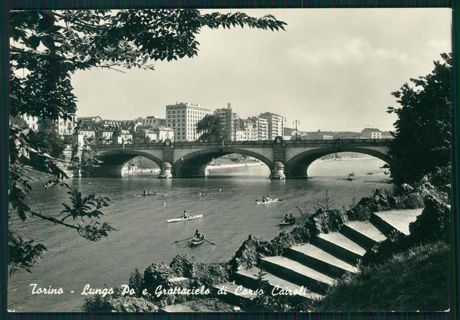 Torino città Lungo Po Corso Cairoli PIEGA Foto FG cartolina MZ3334 – fronte