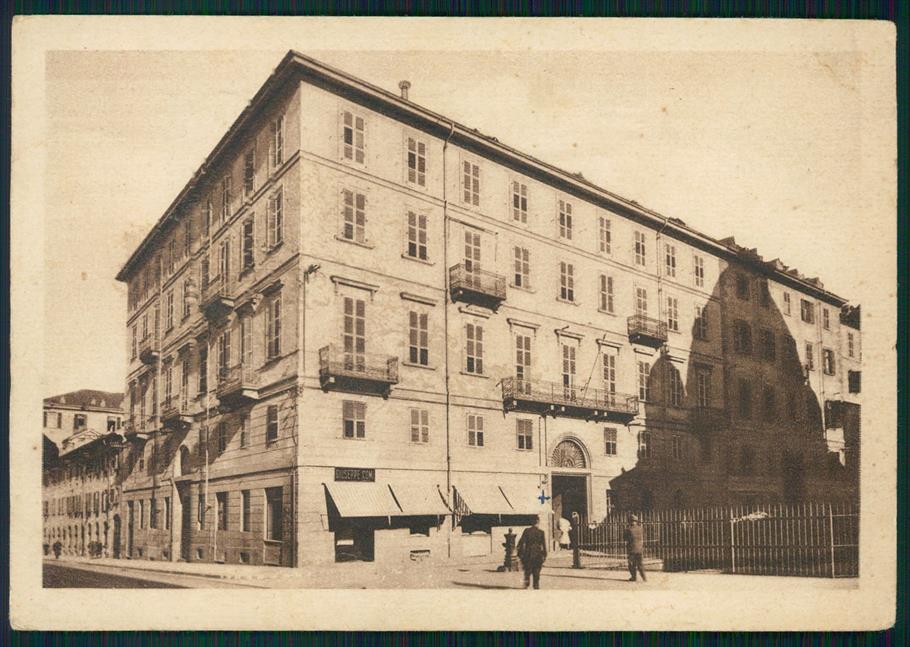 Torino città Via Giulio Patronato della Giovane PIEGA FG cartolina MZ3684 – fronte