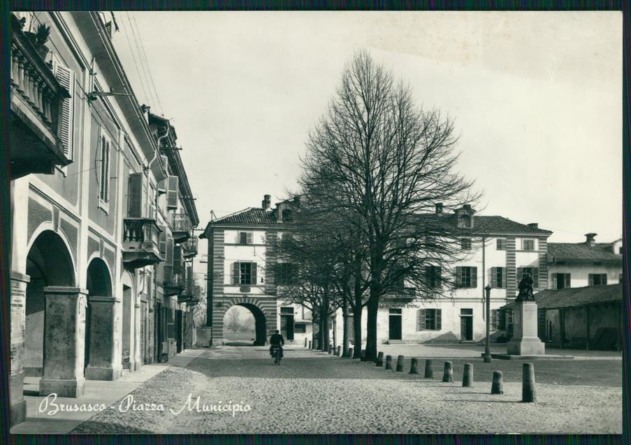 Torino Brusasco Piazza Municipio Foto FG cartolina MZ4223 – fronte