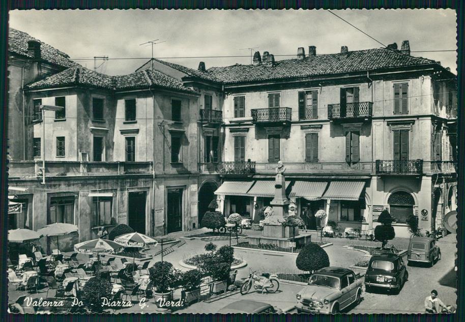 Alessandria Piazza Giuseppe Verdi Auto Foto FG cartolina MZ4242 – fronte