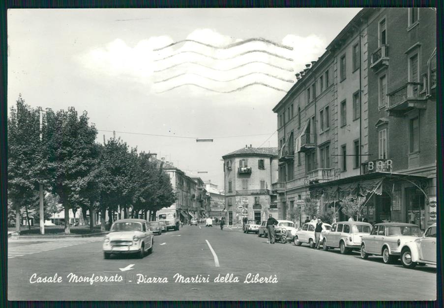 Alessandria Casale Monferrato Piazza Martiri Libertà Foto FG cartolina MZ4253 – fronte