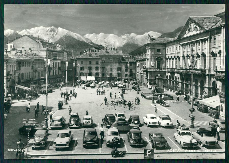 Aosta città Piazza Chanoux Auto Foto FG cartolina MZ4761 – fronte