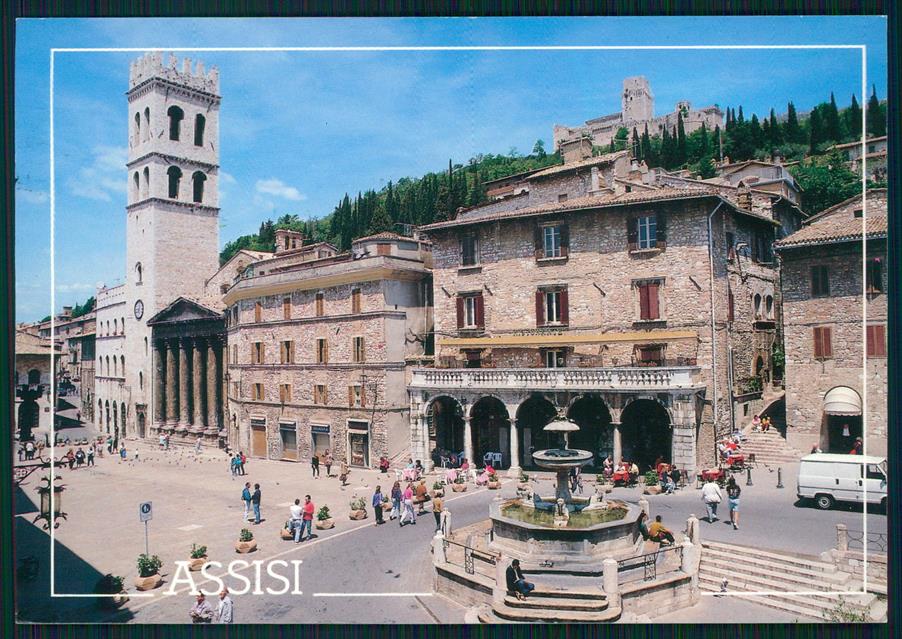 Perugia Assisi Piazza del Comune FG cartolina MZ5003 – fronte