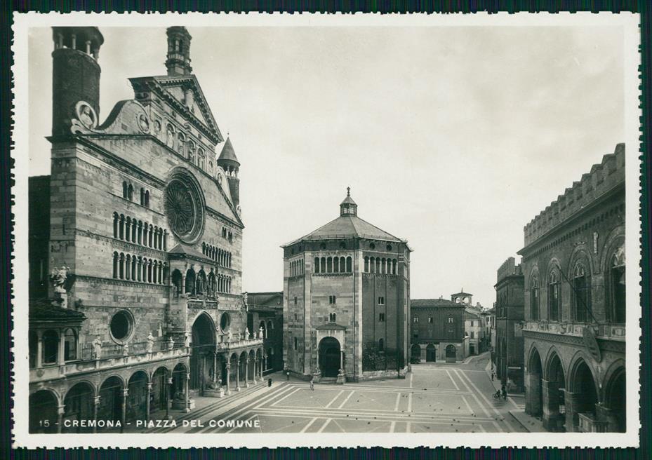 Cremona città Piazza del Comune Foto FG cartolina MZ5164 – fronte