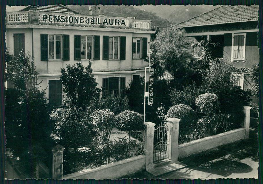 Savona Alassio Pensione da Laura Foto FG cartolina MZ5209 – fronte