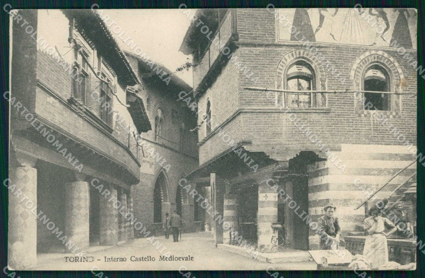 Torino Città Castello Medioevale Interno cartolina MZ8913 – fronte