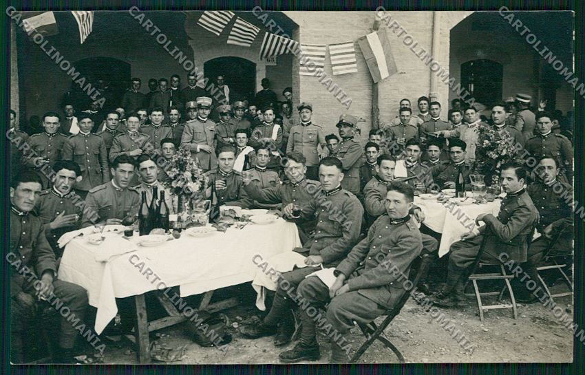 Reggio Emilia città Militari Foto cartolina QK0263 – fronte