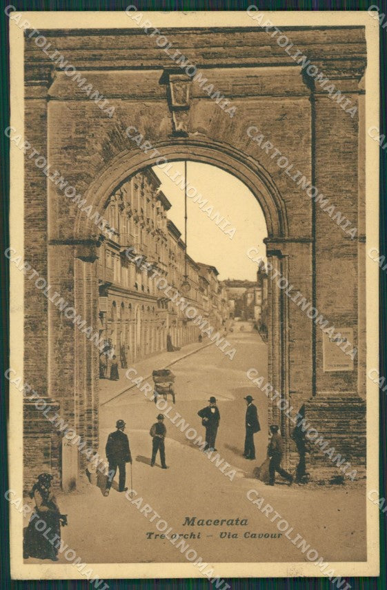 Macerata Città cartolina QK6467 – fronte