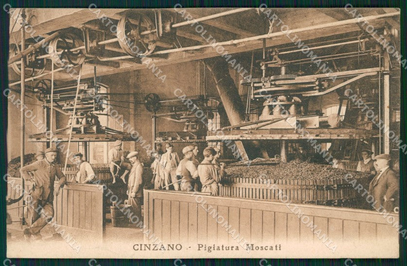 Cuneo San Vittoria D'Alba Cinzano PIEGHE cartolina QK9143 – fronte