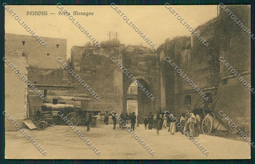 Brindisi Città Porta Mesagne Trebbiatrice cartolina QQ4722 – fronte