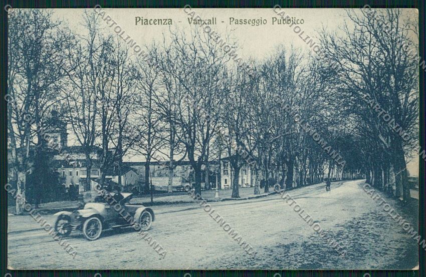 Piacenza città Auto cartolina QQ9635 – fronte