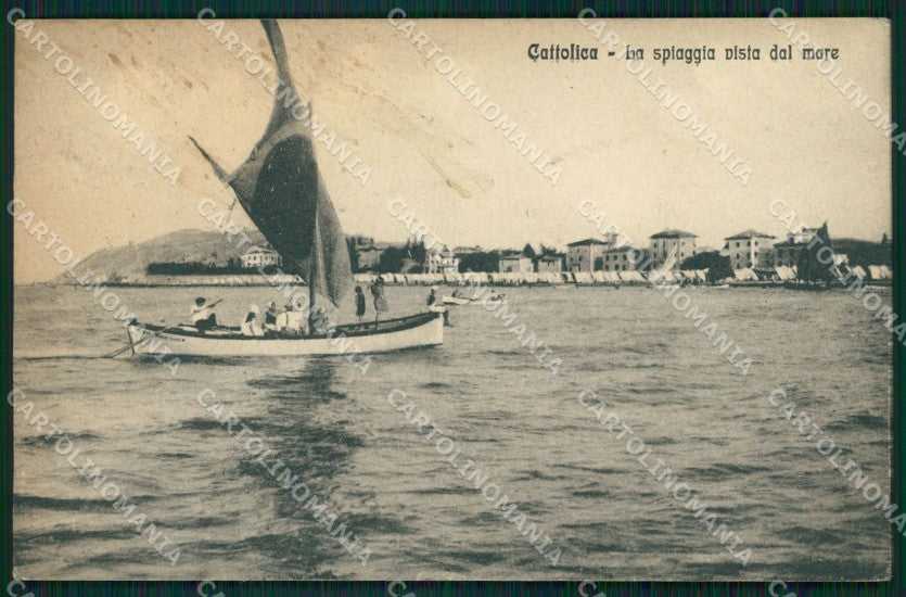 Rimini Cattolica Spiaggia Barca cartolina QT3246 – fronte