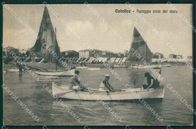 Rimini Cattolica Spiaggia Barche cartolina QT3287 – fronte