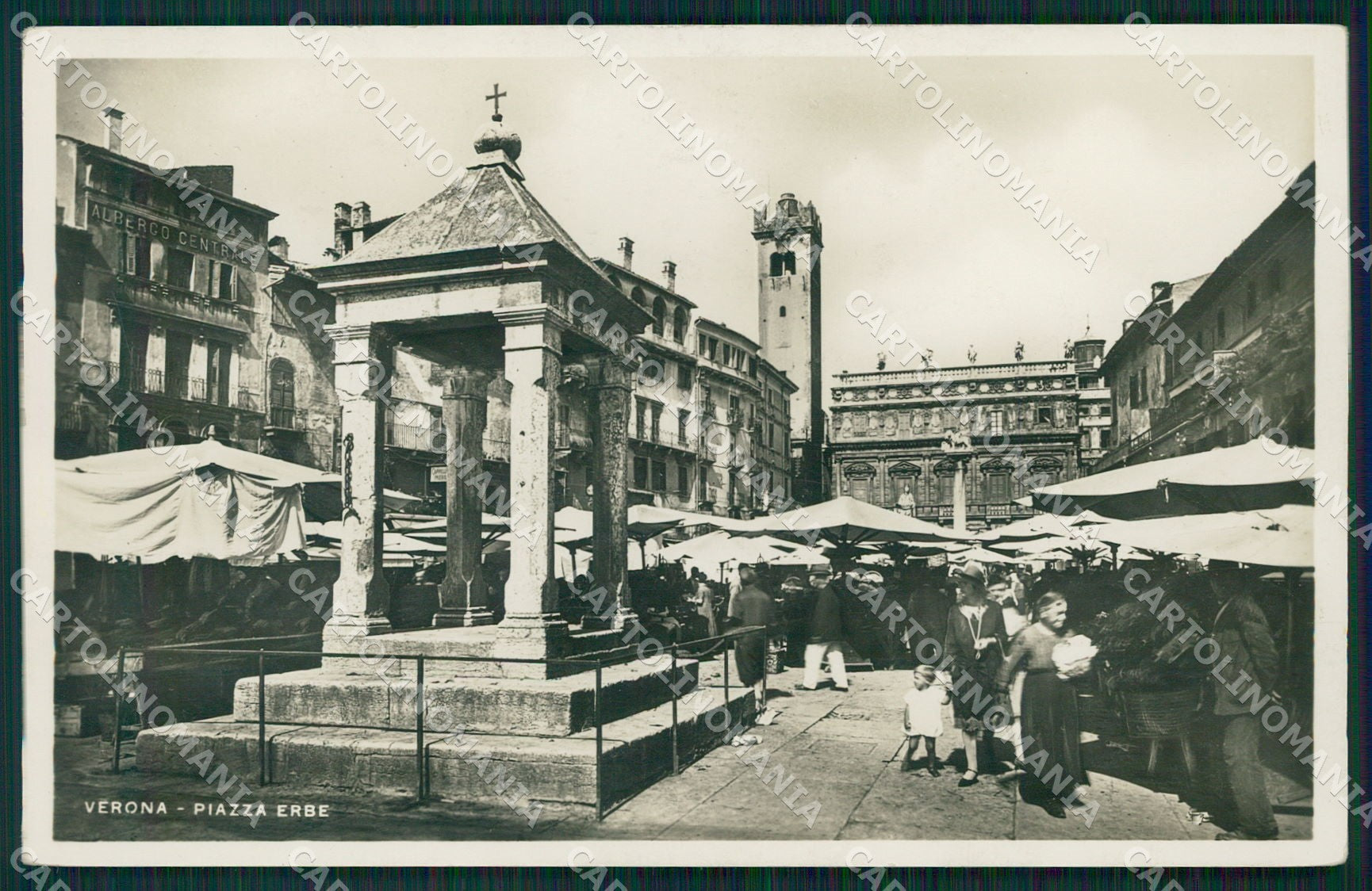 Verona Città Piazza Erbe Foto cartolina QT4353 – fronte